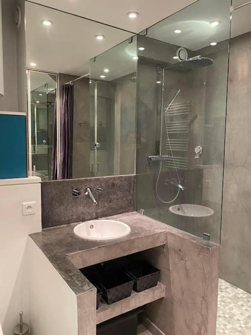 Charmant Appartement A Port Grimaud Esterno foto